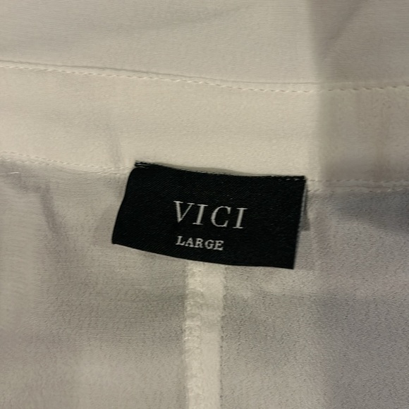 Vici White City Summer Cold Shoulder Blouse - Picture 7 of 7